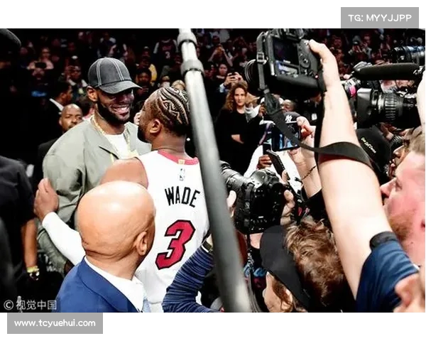 老友重逢!瓜哥与韦德探营美国男篮,回忆香蕉船岁月(瓜哥几号球衣) 老友重逢!瓜哥与韦德探营美国男篮,回忆香蕉船岁月(瓜哥几号球衣)