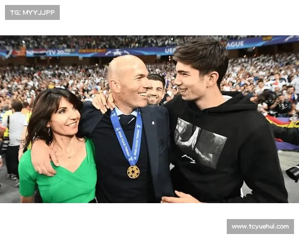 西乙格拉纳达官方宣布签约卢卡-齐达内，合同期为三年(卢卡·齐达内躲球)