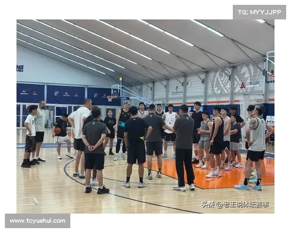 人才济济！崔永熙同位置竞争激烈，沃克、卡马拉、穆雷、阿夫迪亚等人共争一席之地