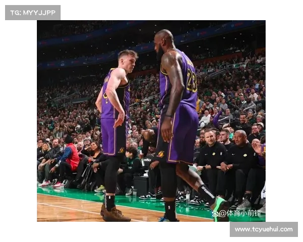 凯尔特人精确配合，打破对手防线